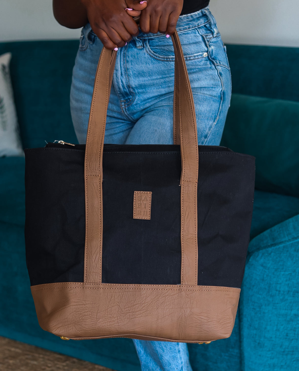 Nomad Tote - Charcoal