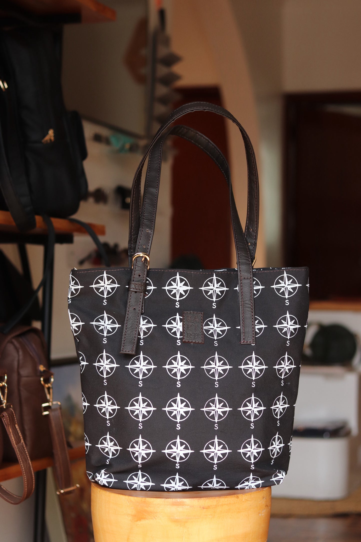 Navigator Tote