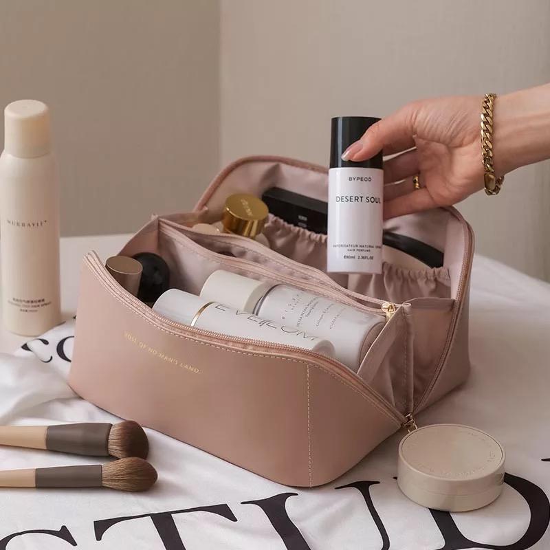 Large Capacity Make-up Bag