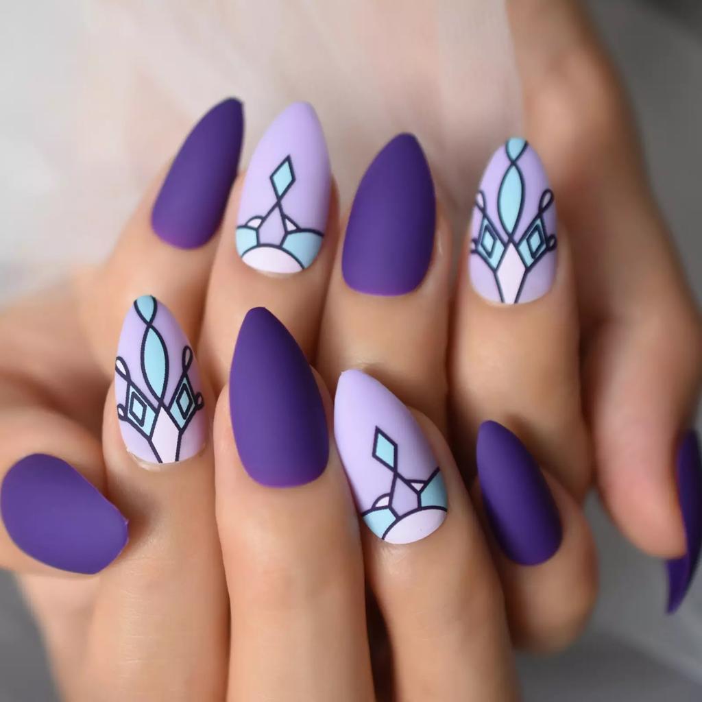 'Royal' Press On Nails