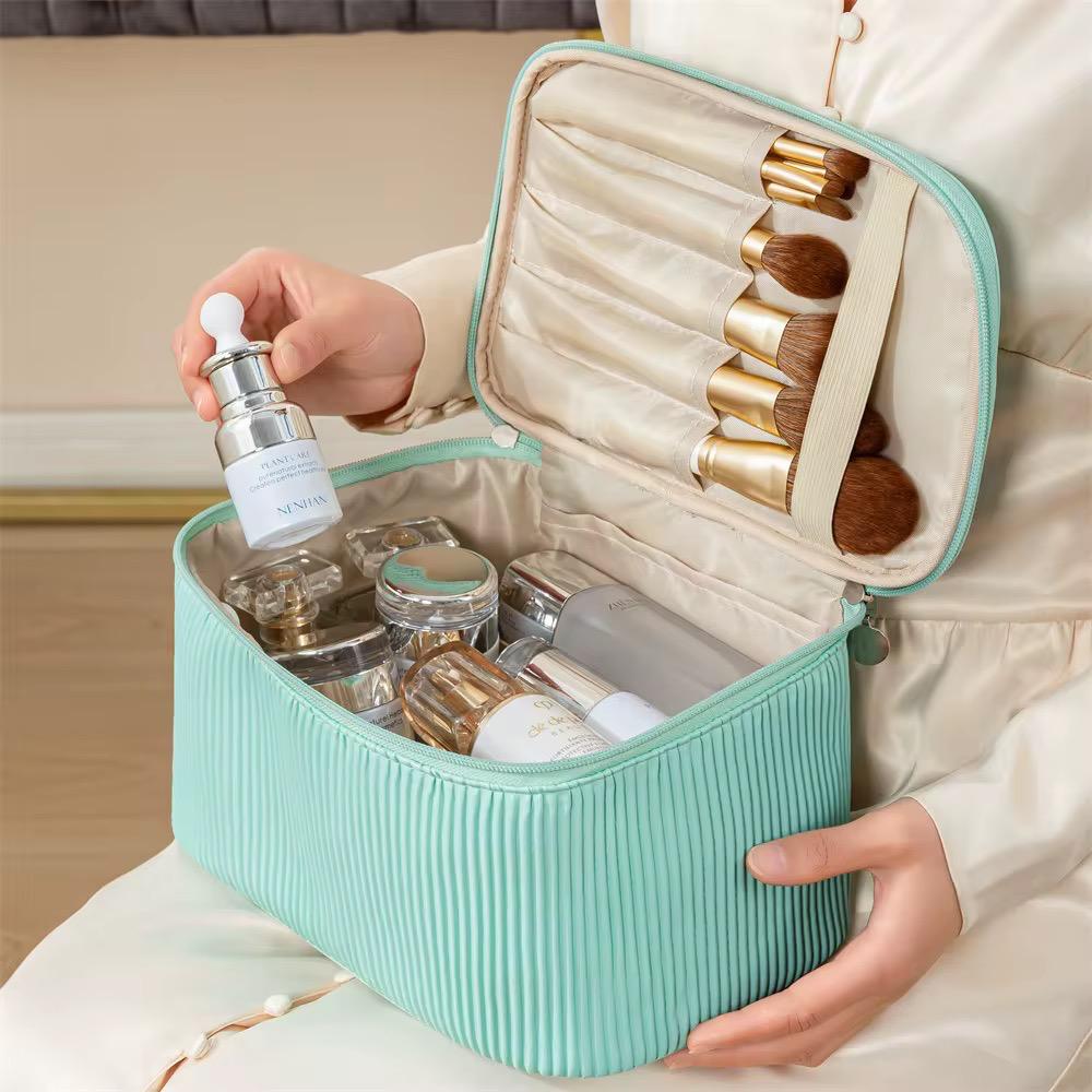 Ribbed Spacious Cosmetic Case with Brush Holder