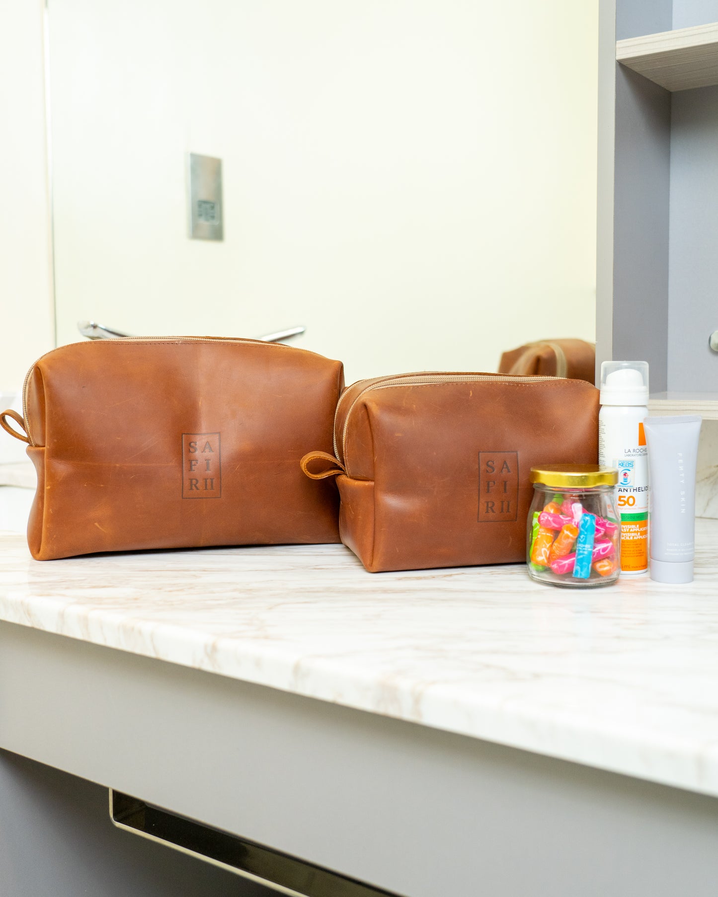 Safirii Safi Leather Toiletry Bag