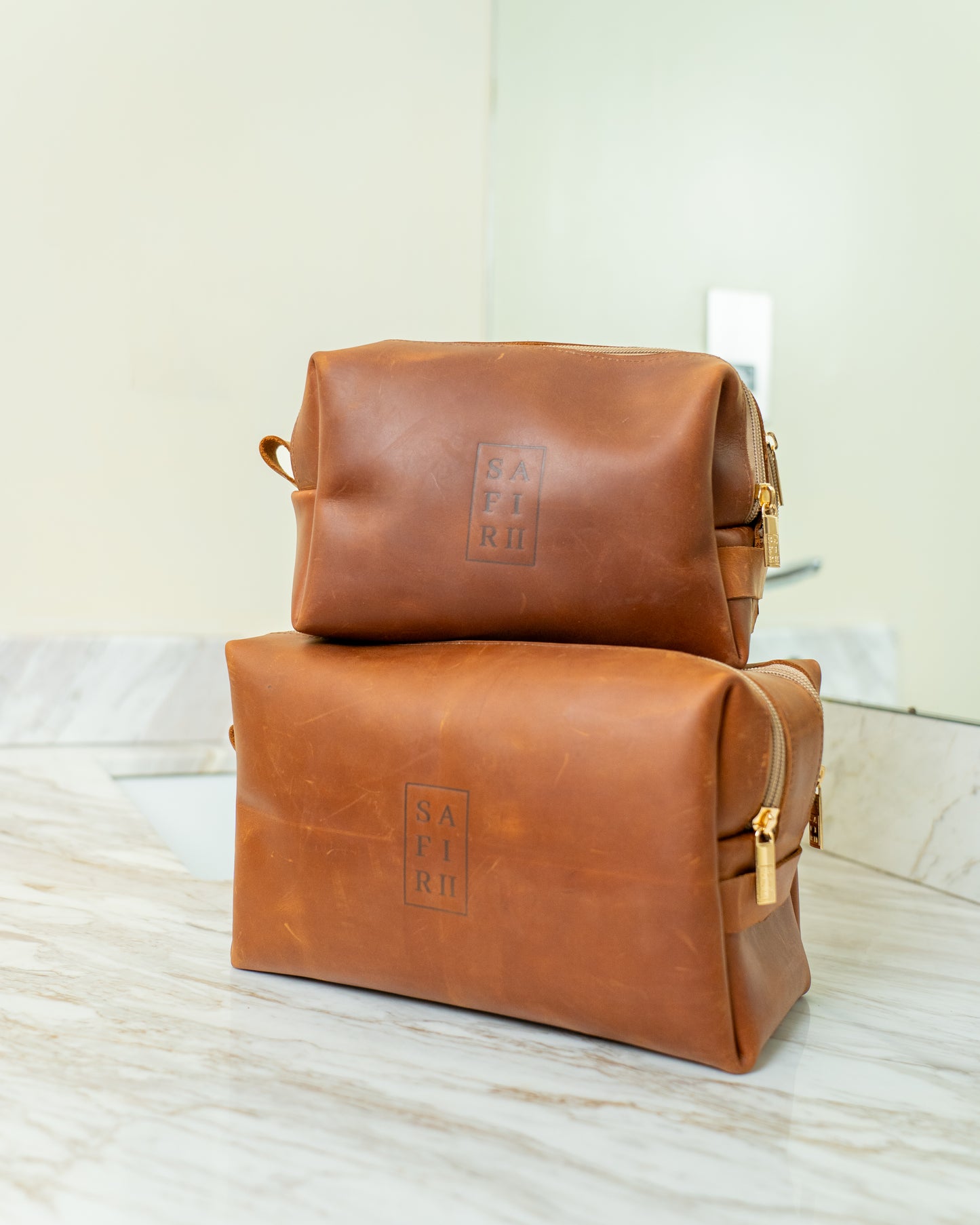 Safirii Safi Leather Toiletry Bag