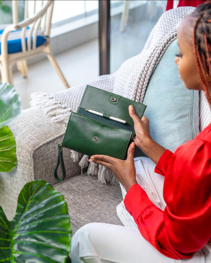 Safirii Leather Travel Wallet