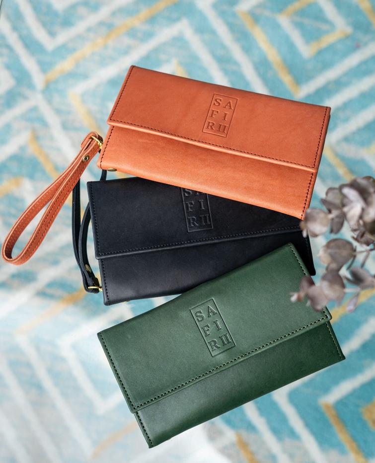 Safirii Leather Travel Wallet