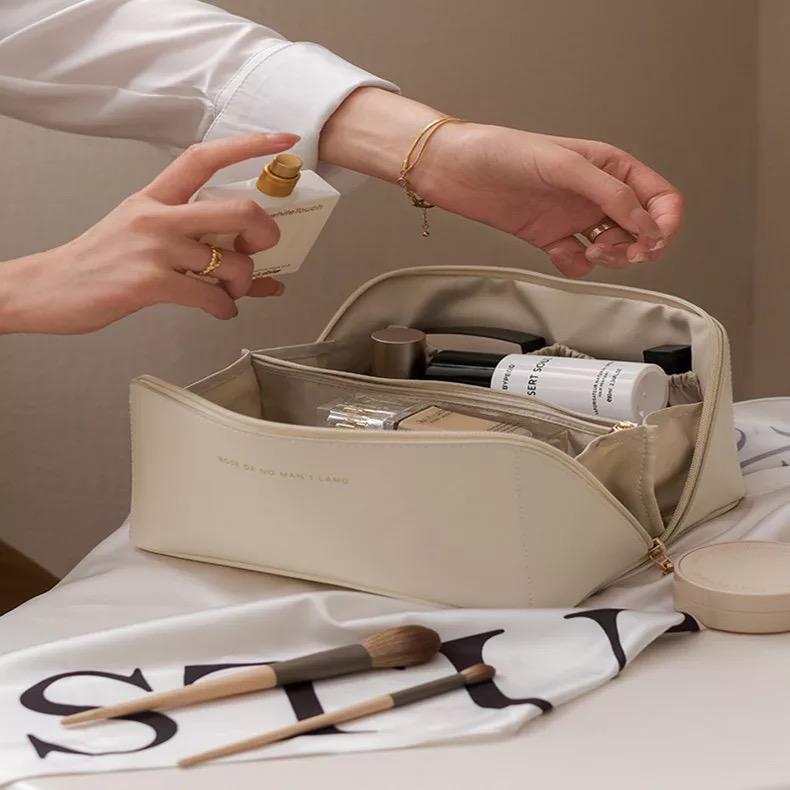 Large Capacity Make-up Bag